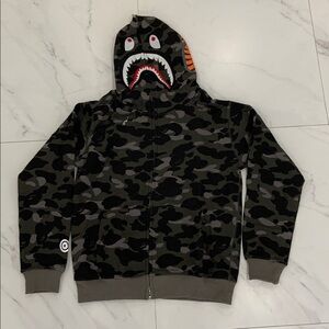 BAPE WGM Tiger Shark Head Black Camo Full Zip-Up Hoodie Men’s Size Large